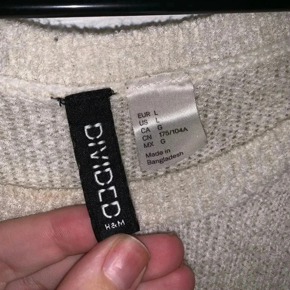 Cream Sweater ❤️ - Picture 2 of 4